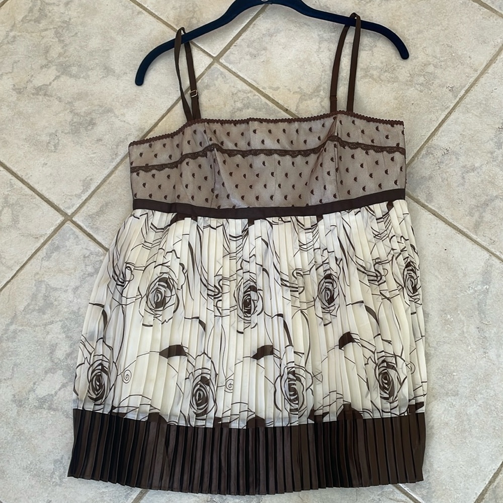 NWOT Inc InternationalConcepts Size8 100%Poly Pleated adjustable Spaghettistraps